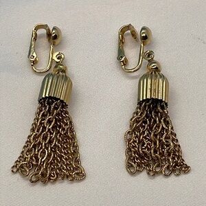 Sarah Coventry Vintage Gold Chandelier Chain Drop Clip Earrings